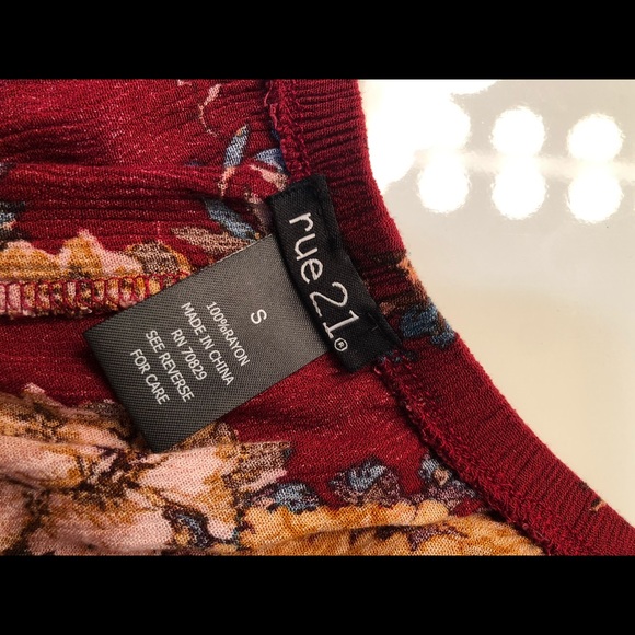 FLORAL OFF THE SHOULDER DRESS - Picture 3 of 3